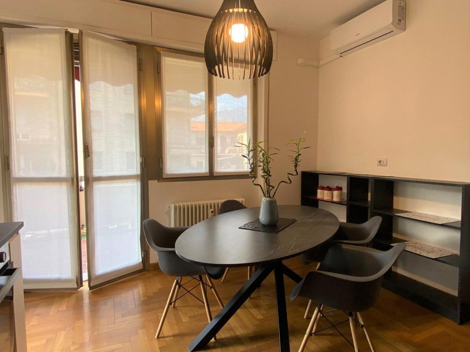 The Little Duck - Modern Apartment With Balcony كومو المظهر الخارجي الصورة