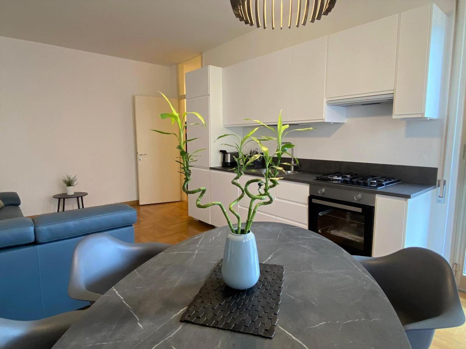 The Little Duck - Modern Apartment With Balcony كومو المظهر الخارجي الصورة