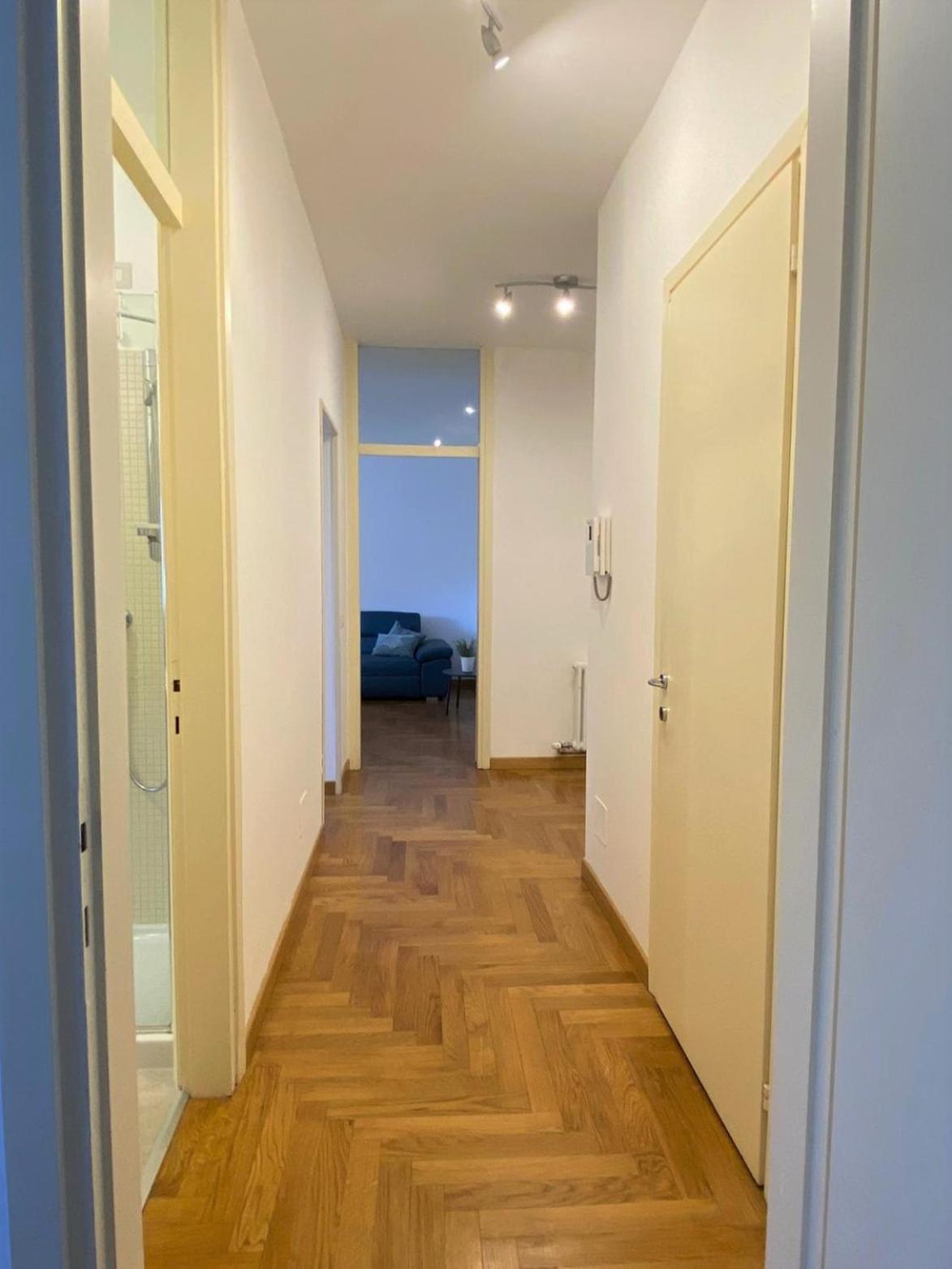 The Little Duck - Modern Apartment With Balcony كومو المظهر الخارجي الصورة
